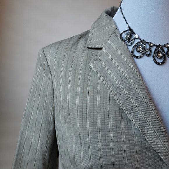 The Limited blazer - Picture 2 of 9